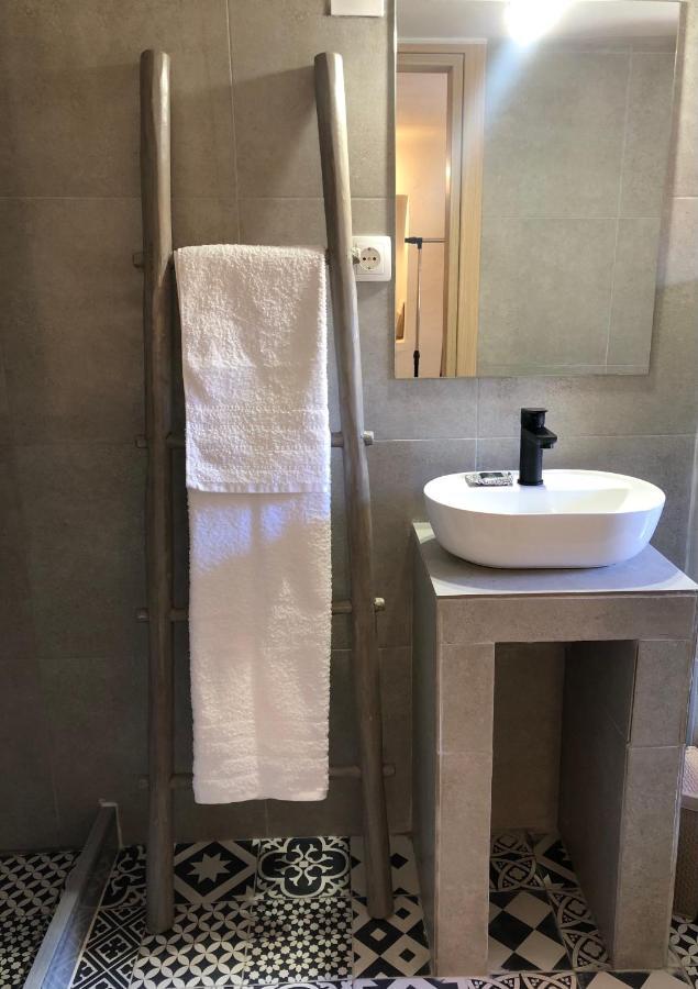 Solo Traveler Apartment Ermoupoli Luaran gambar