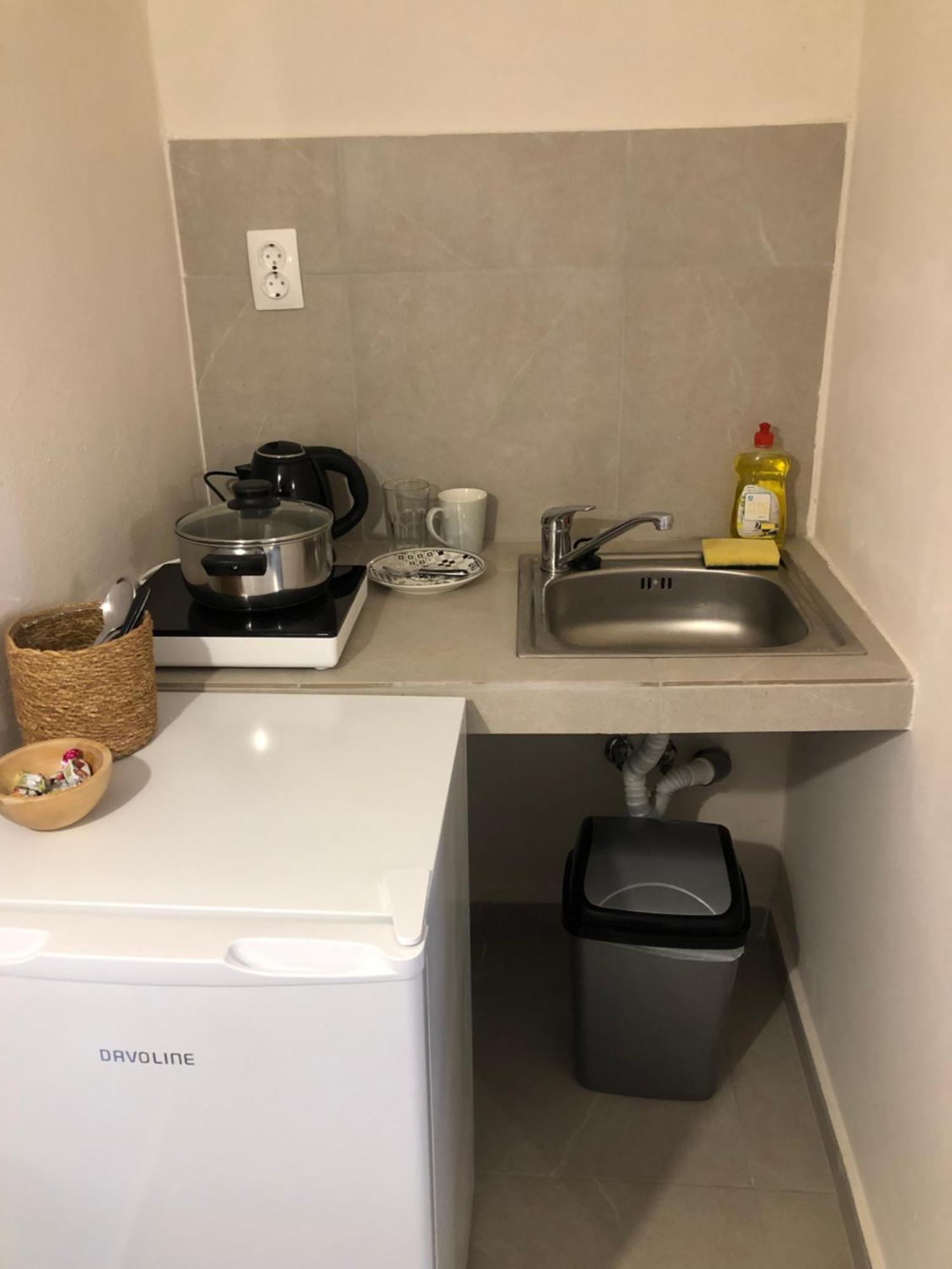 Solo Traveler Apartment Ermoupoli Luaran gambar